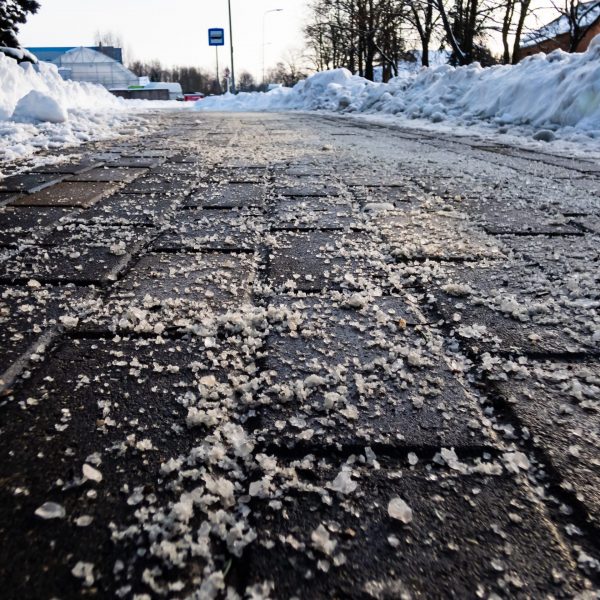 De_Icing Salting Snow Removal Somerville ma